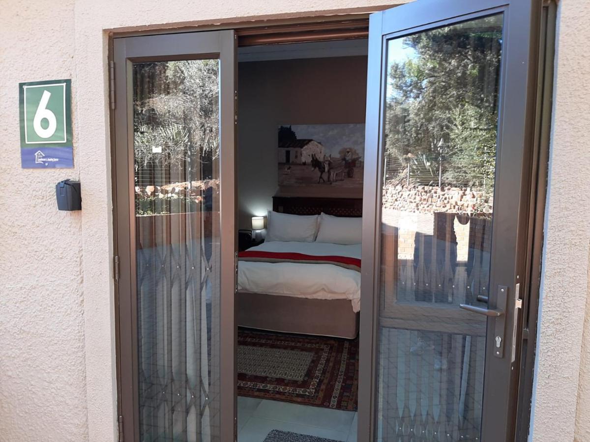 A Little Guesthouse Bloemfontein Exterior foto